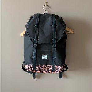 Herschel Retreat Backpack (mid-volume)